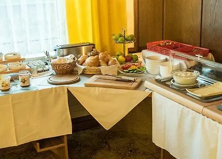 Zum Meridianstein 3*